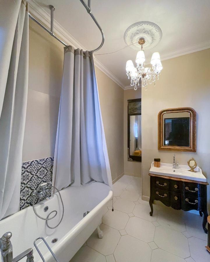 Le 215 Gambetta Boutique Hotel En Provence Cavaillon Exterior photo